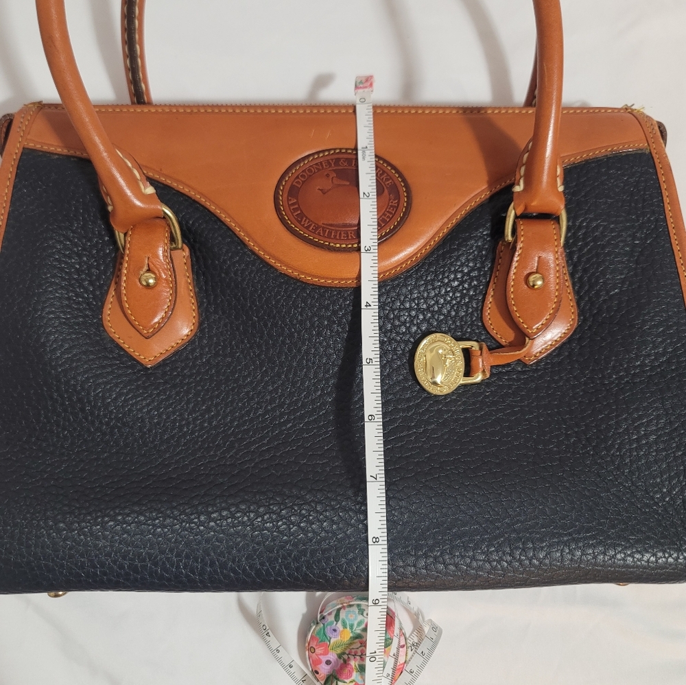 Dooney & Burke Rare Black & British Tan Vintage Shoulder Satchel - Picture 9 of 12